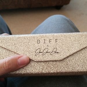 Jessie James Decker sunglasses